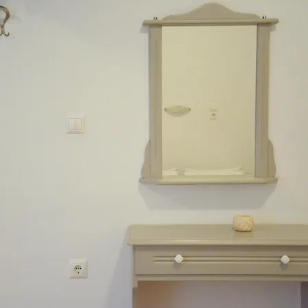 Alisahni Studio Adamantas (Milos)